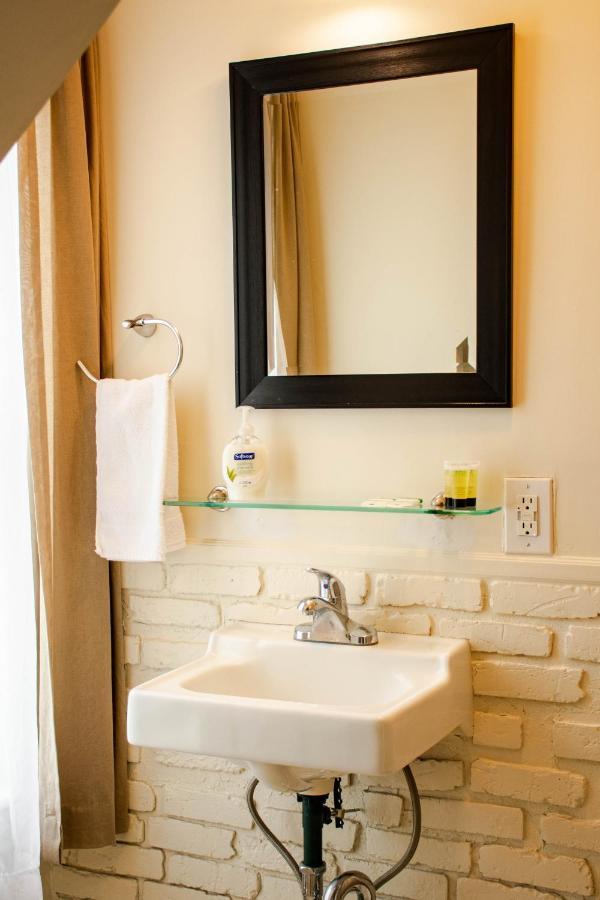 The Whitetail Inn And Suites- ลินคอล์น ภายนอก รูปภาพ